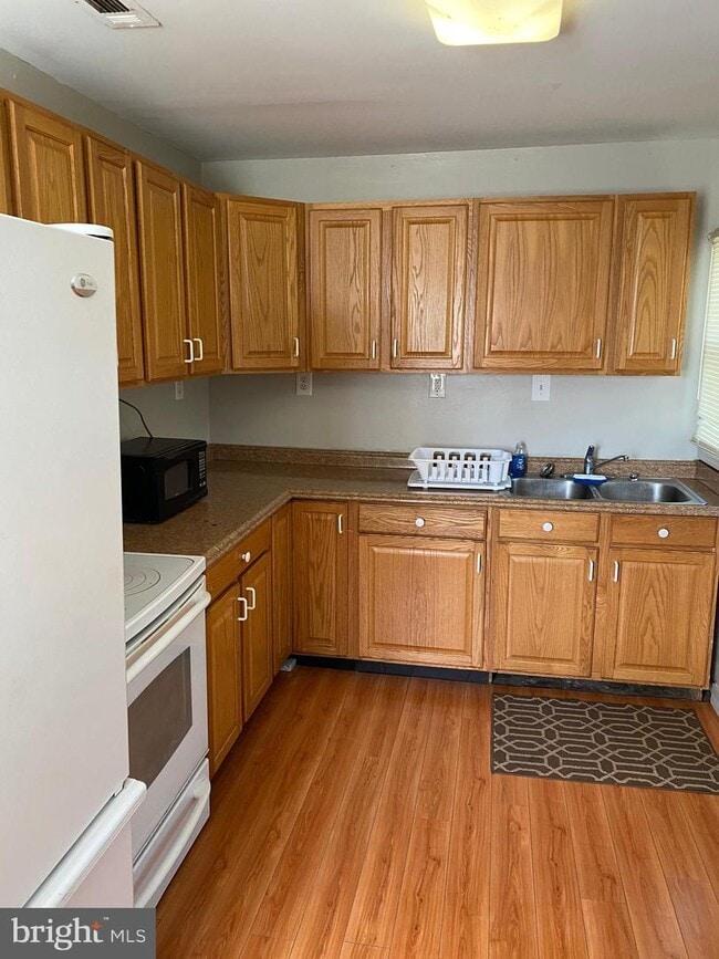 Building Photo - 1903 Wills Rd