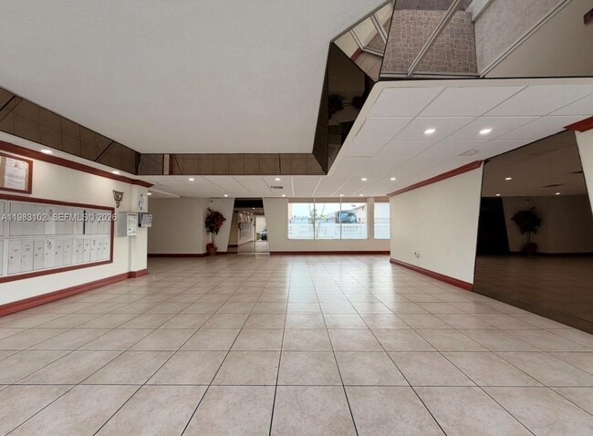 Building Photo - 13390 NE 7th Ave