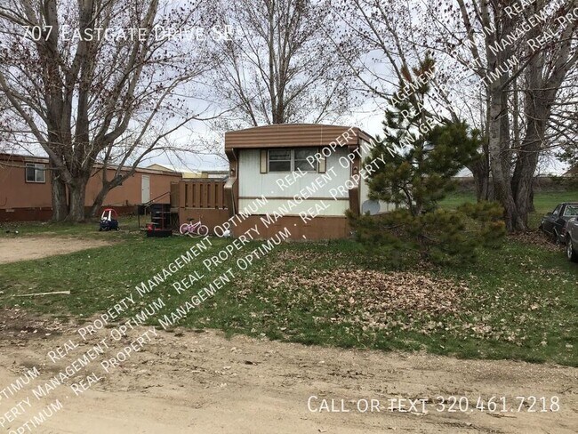Building Photo - 707 Eastgate Dr SE