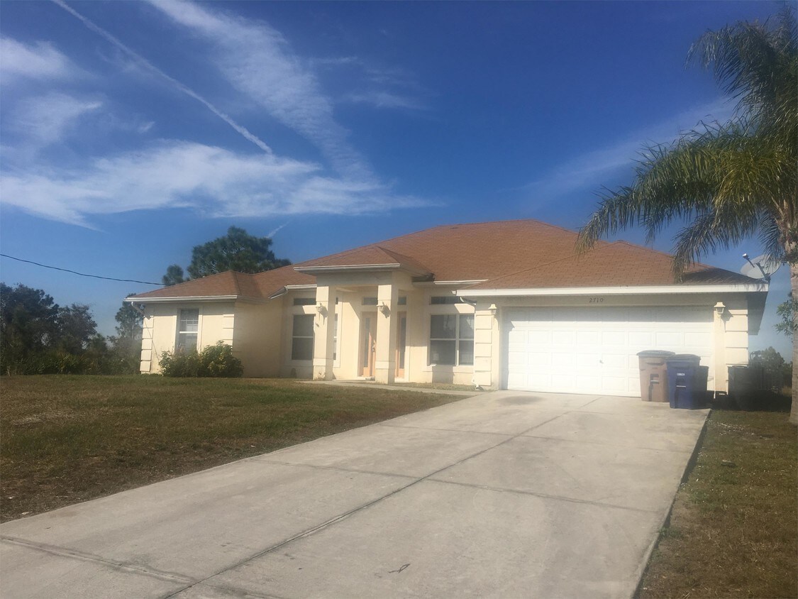 Primary Photo - 2710-2755 55th St W