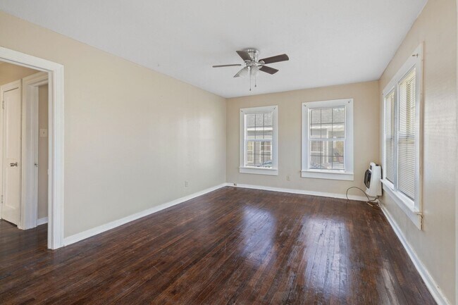 Foto del edificio - 420 Moss St