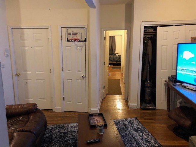 Foto del edificio - 133 Clinton St