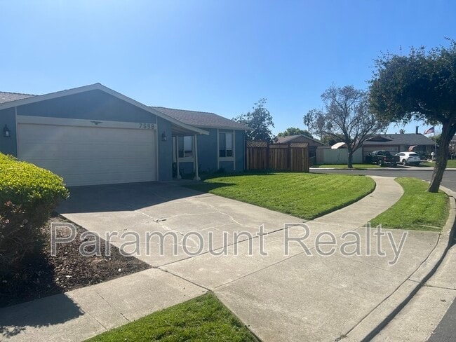 Building Photo - 7698 Redbud Ct