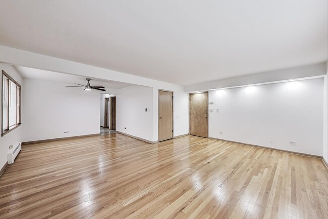 Building Photo - 9032 N Churchill Cir