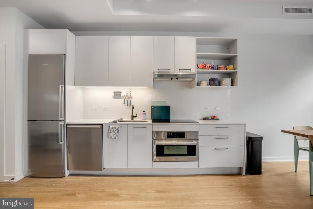 Foto principal - 1625 Eckington Pl NE