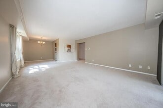 Building Photo - 103 Drummers Ln