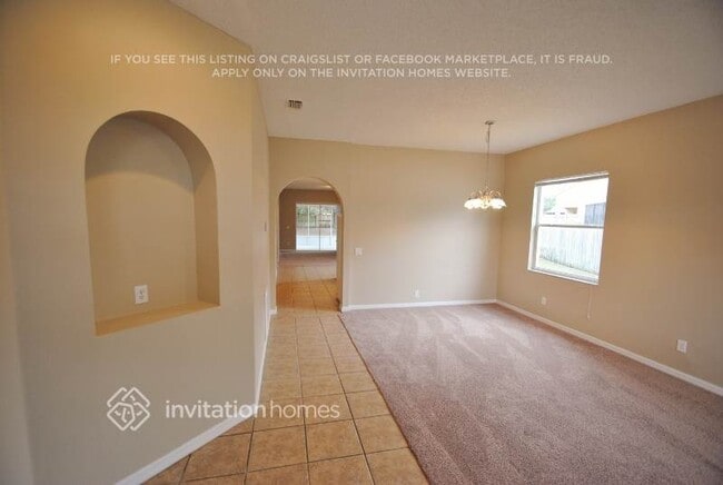 Building Photo - 400 Oak Springs Ct