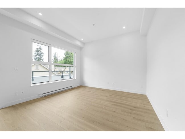 Building Photo - 2620-152 152 St