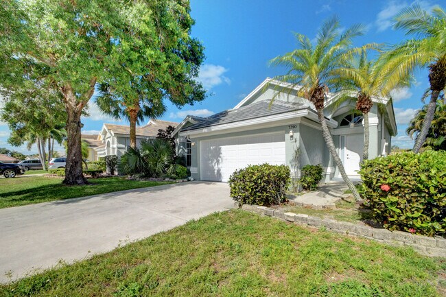 Foto del edificio - 7390 Ashley Shores Cir