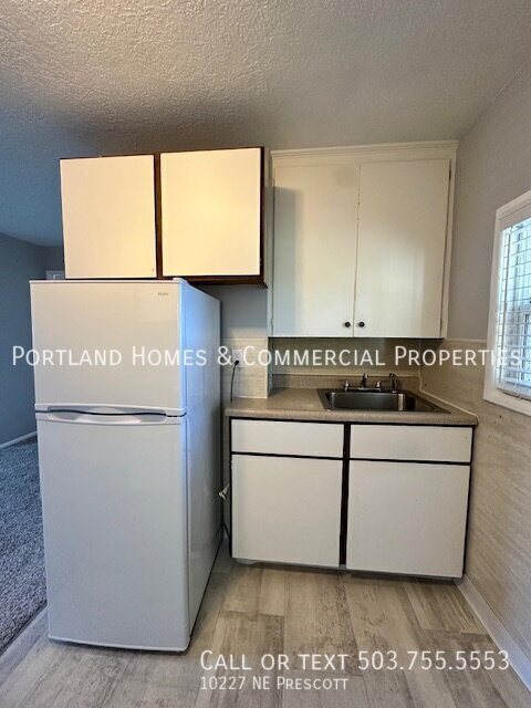 Foto del edificio - 10227 NE Prescott St