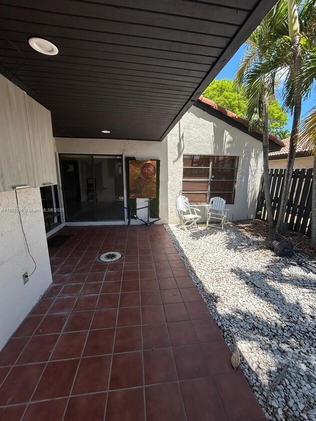 Building Photo - 15220 SW 48th Terrace