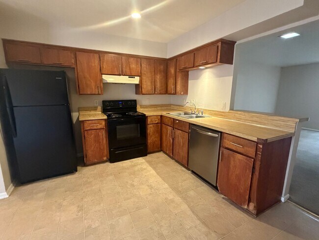 Building Photo - 2407 Bandera Dr