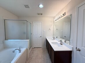 Building Photo - 12802 Mills Trail Lane