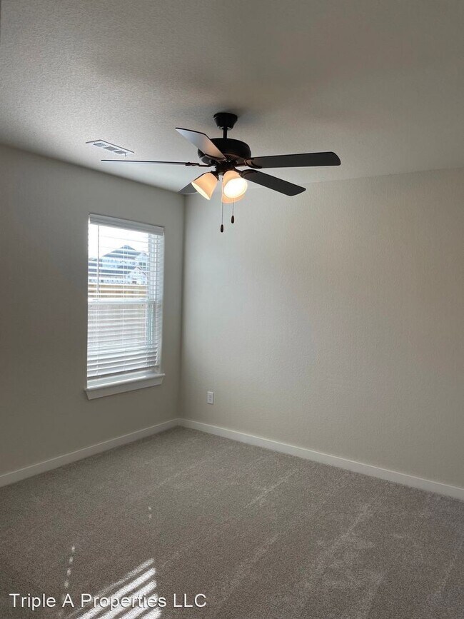 Foto del edificio - 3 br, 2 bath House - 430 Peach Avenue