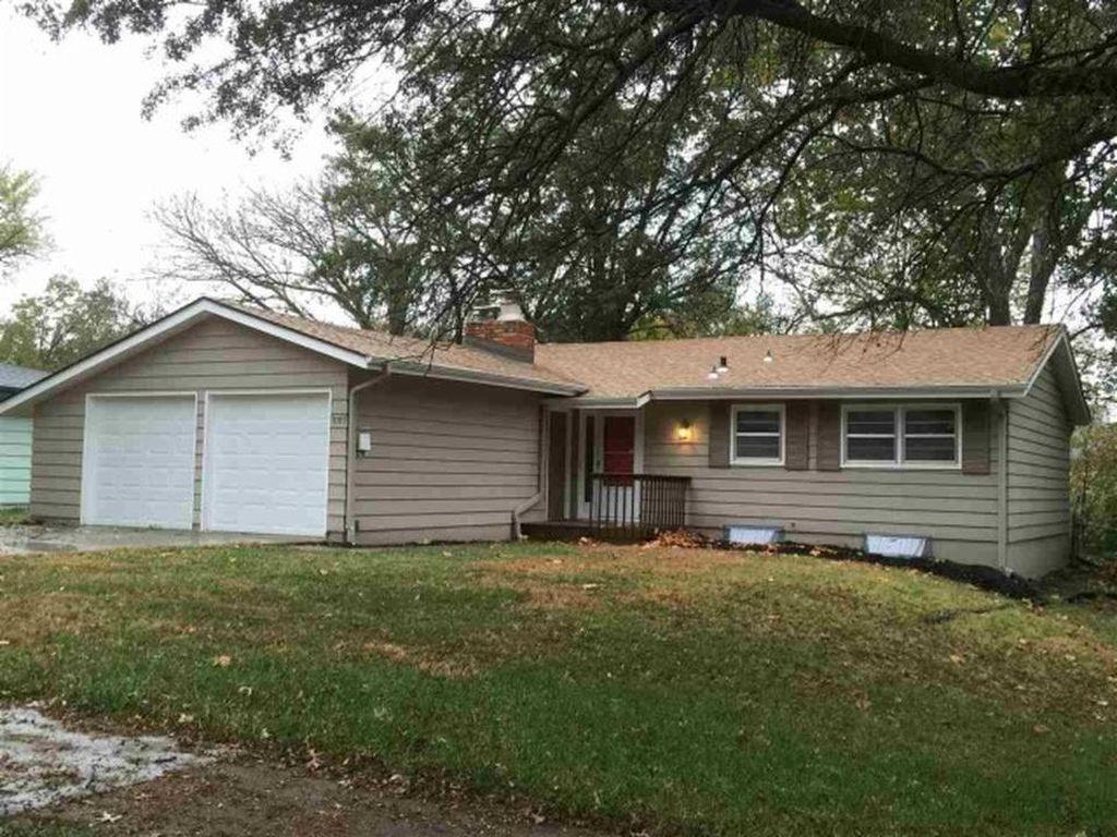 3105 SW Atwood Ave, Topeka, KS 66614 House Rental in Topeka, KS