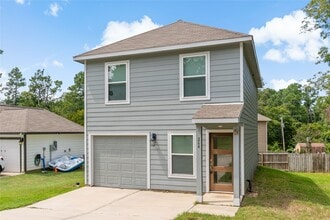 Building Photo - 264 Pin Oak
