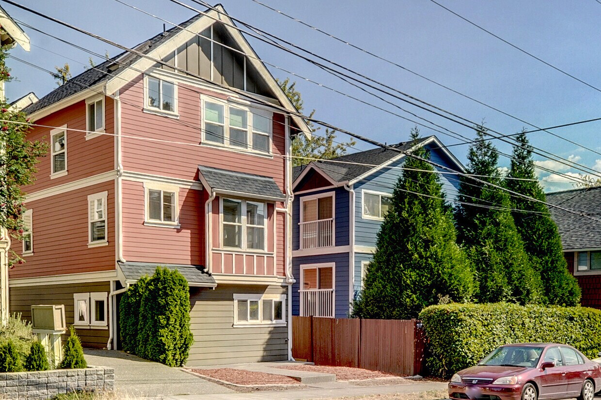 924 SW Holden St, Seattle, WA 98106 House Rental in Seattle, WA
