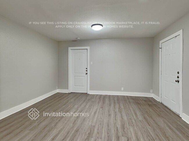 Building Photo - 923 Meadow Mead Dr