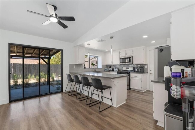 Foto del edificio - 4225 Saddleback Rd