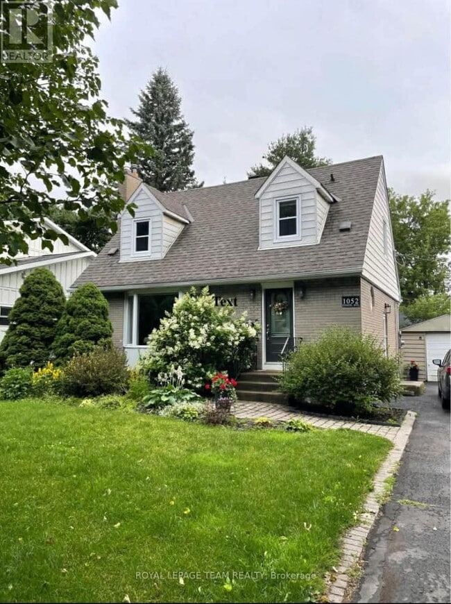 Building Photo - 1052 Fisher Ave