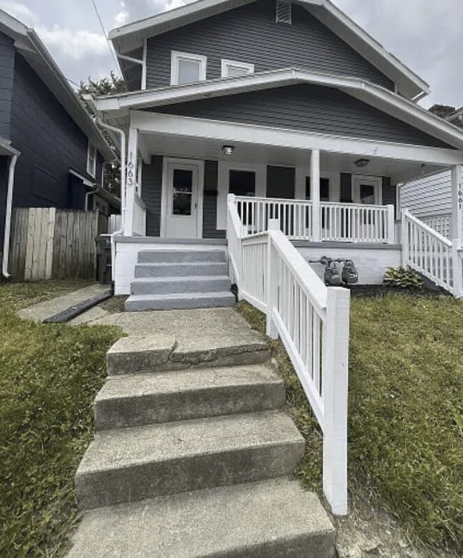 Primary Photo - 1661 S 4th St