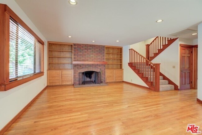 Building Photo - 2588 Midvale Ave