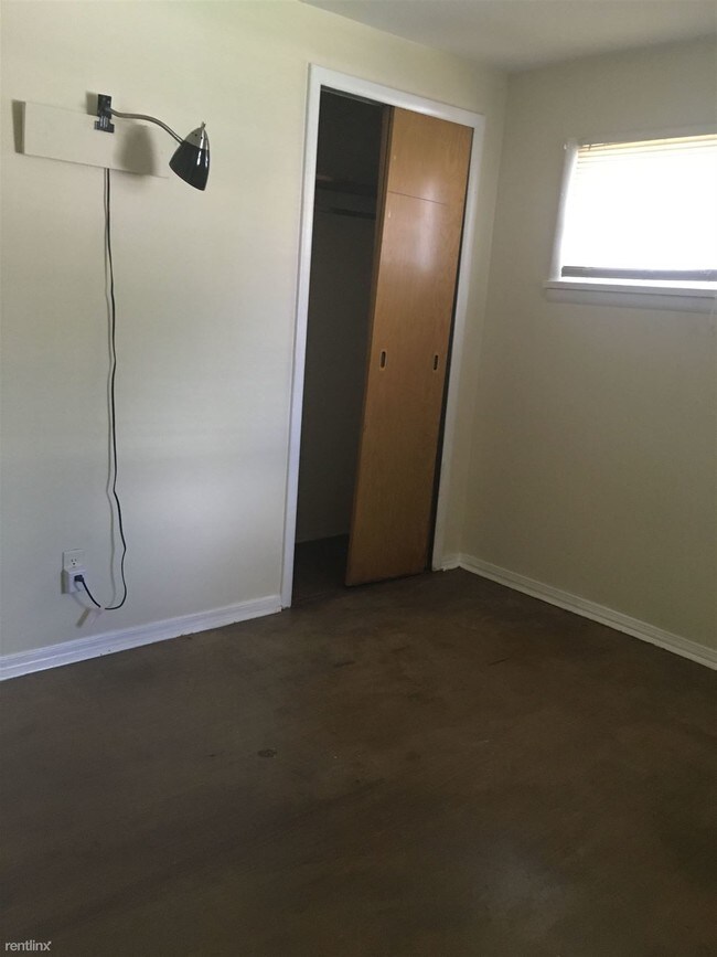 Building Photo - 1 br, 1 bath  - 333 W Franklin St #5