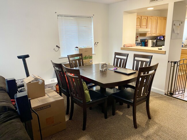 Dining Room, Floor 1 - 125 Governor Winthrop Rd