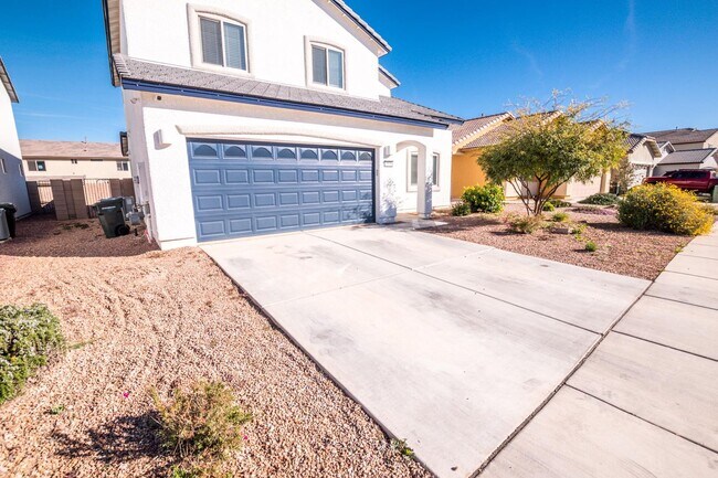 Foto del edificio - Stunning 2-Story Home in the Holiday Community!