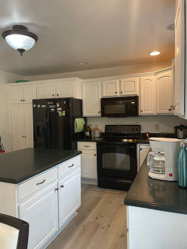 Foto del edificio - 3 Bedroom Townhome in Mechanicburg