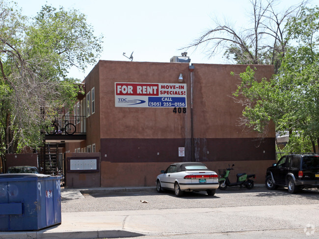 Primary Photo - Princeton Apartments