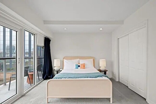 Foto del edificio - 505 W 7th St