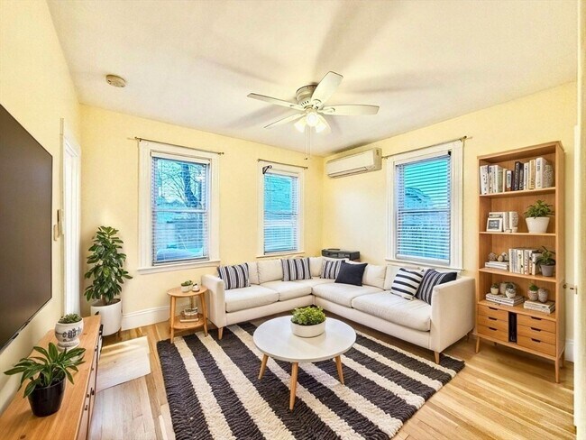 Foto del edificio - 12 Hall Pl