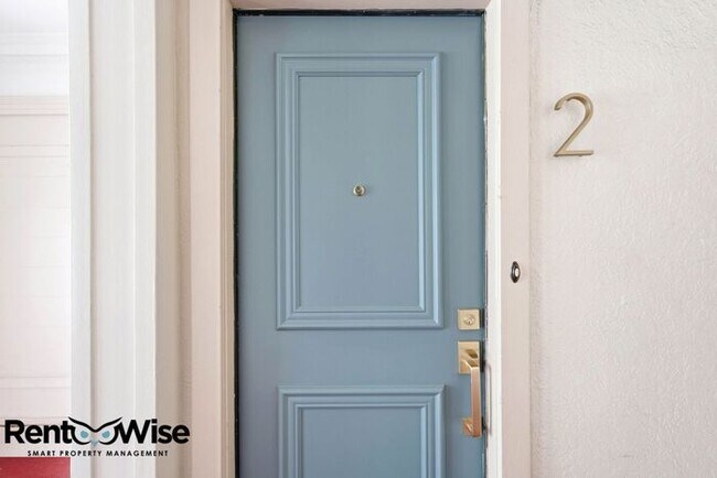 Foto del edificio - ONE MONTH FREE RENT WITH TWELVE MONTH LEASE SIGNING