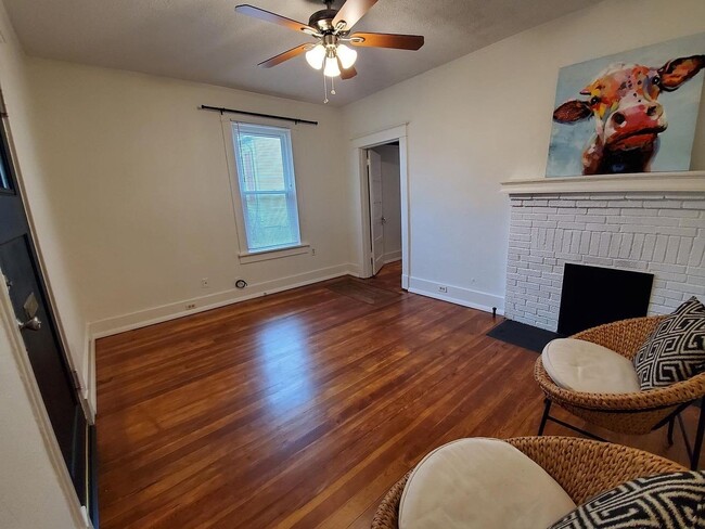 Foto del edificio - 3549 Galloway Ave