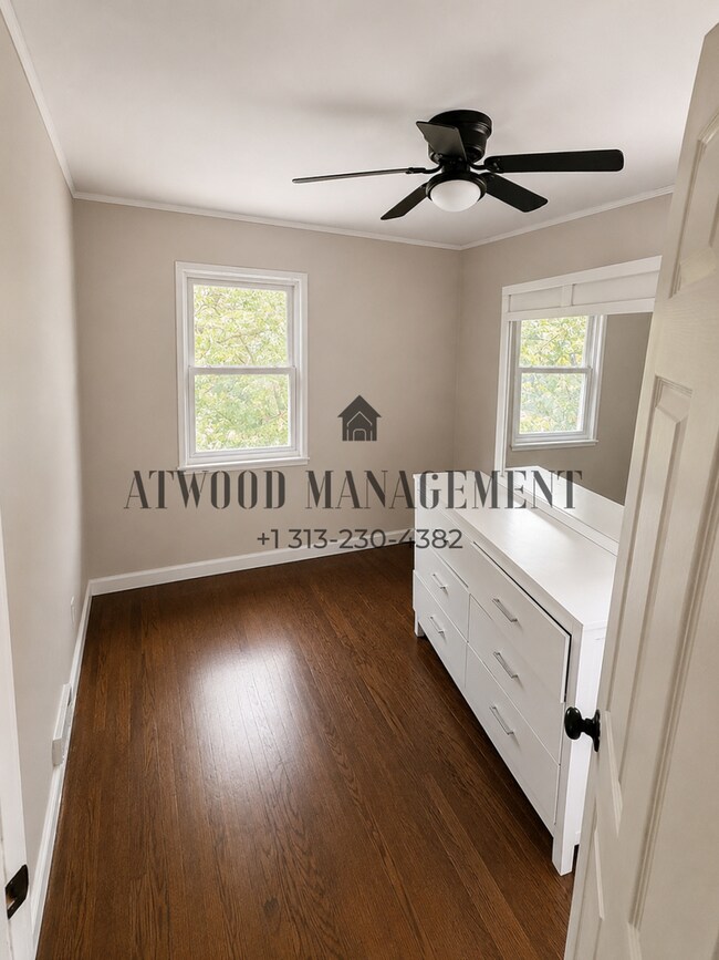 Foto del edificio - 9755 Wayburn St