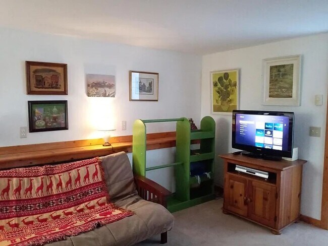 Foto del edificio - Furnished MID-TERM ~ Unique Ocean Front House