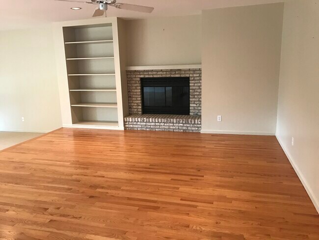 Family room off kitchen - 2704 Cherry Hills Dr