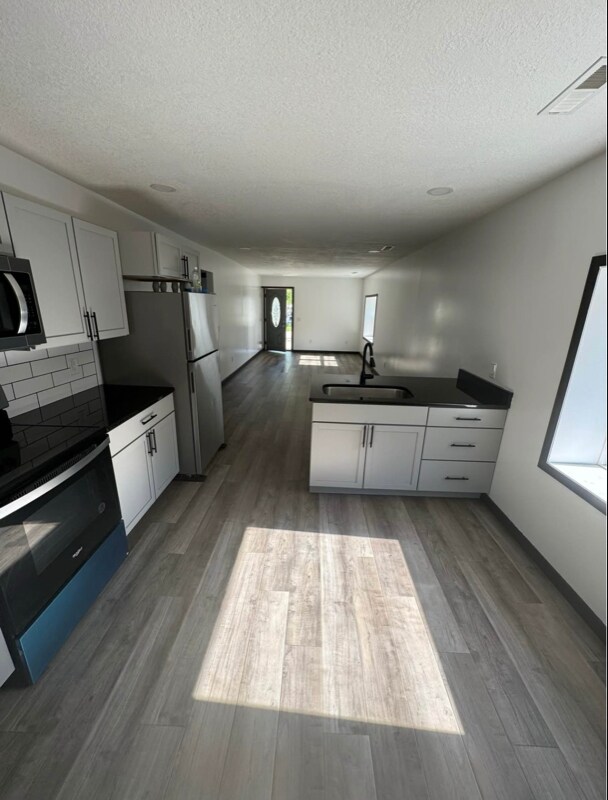 Foto del edificio - 1018 Glezen St