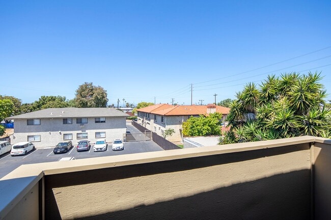 Foto del edificio - *2 WEEKS FREE!* Large 1BR with A/C in a Ga...