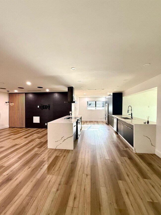 Foto del edificio - 4411 Thomas St