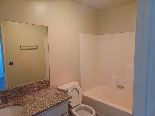 Foto del edificio - 1920 Peyton Ave