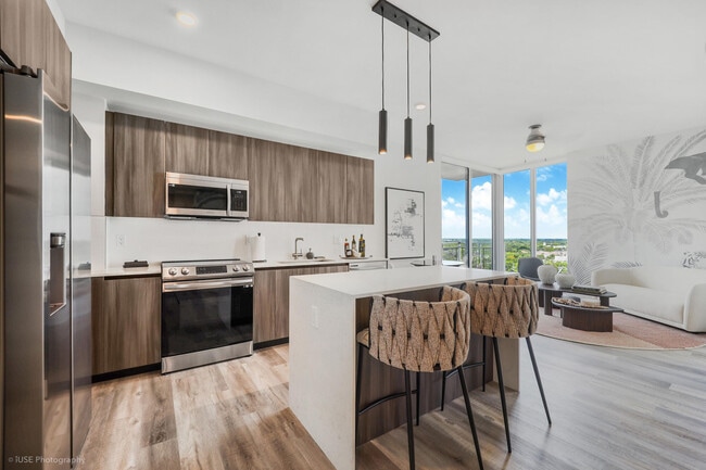 Crest at Pinecrest apartments — community photo - Crest at Pinecrest