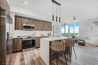 Crest at Pinecrest apartments — community photo - Crest at Pinecrest