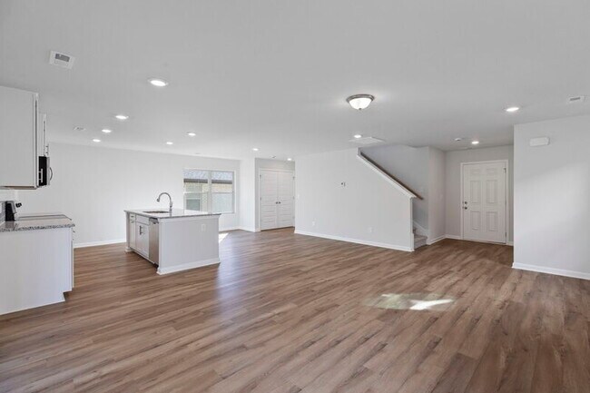 Foto del edificio - 14616 Ravenel Dr