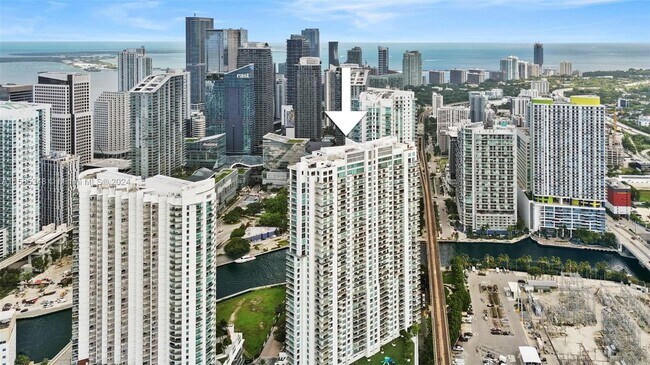 Foto del edificio - 90 SW 3rd St