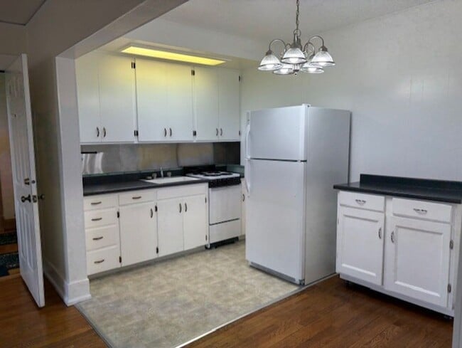 Building Photo - Morand 303