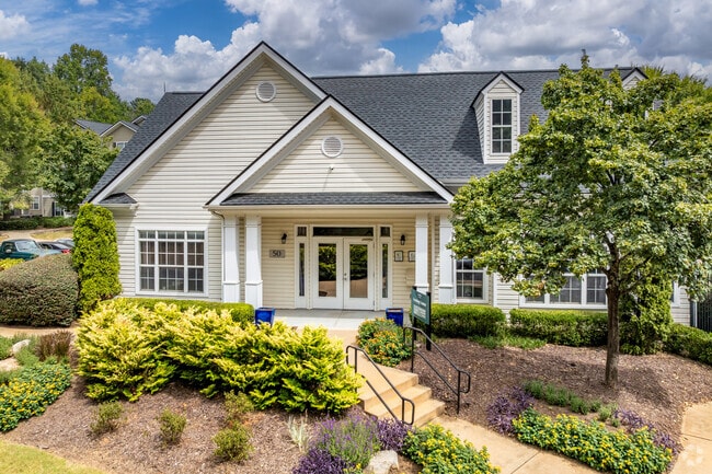 Building Photo - The Grove at Greenleaf