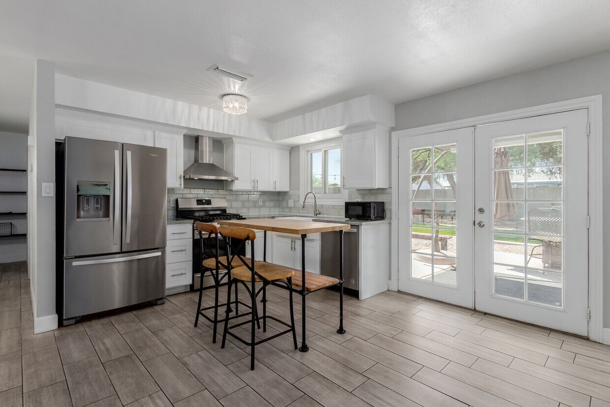 Foto principal - Updated Tempe home with stylish finishes a...