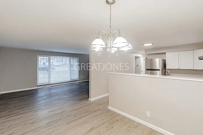 Foto del edificio - 4444 W Washington St